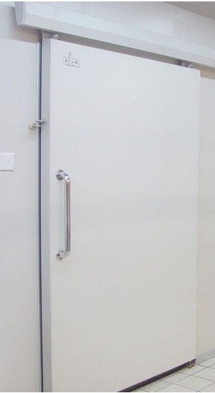 Cold room doors